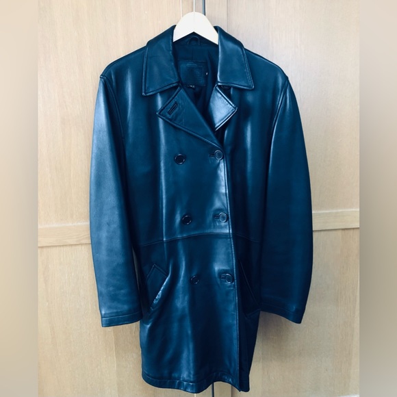 Vintage classic COACH trench coat in black leather - Picture 2 of 9